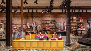 A SoHo kulturális öröksége előtt tiszteleg a Gucci merchandising és boltkép New Yorkban